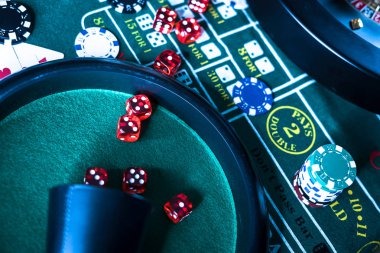 Pragmatic Play slot game interface showing reels, bonus features, and player controls