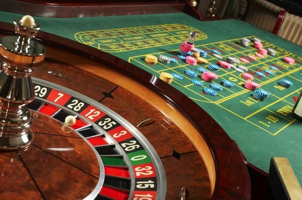 Game information screen displaying RTP percentage, paytable, and game rules